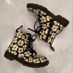Dr. Martens Kids flowers boots